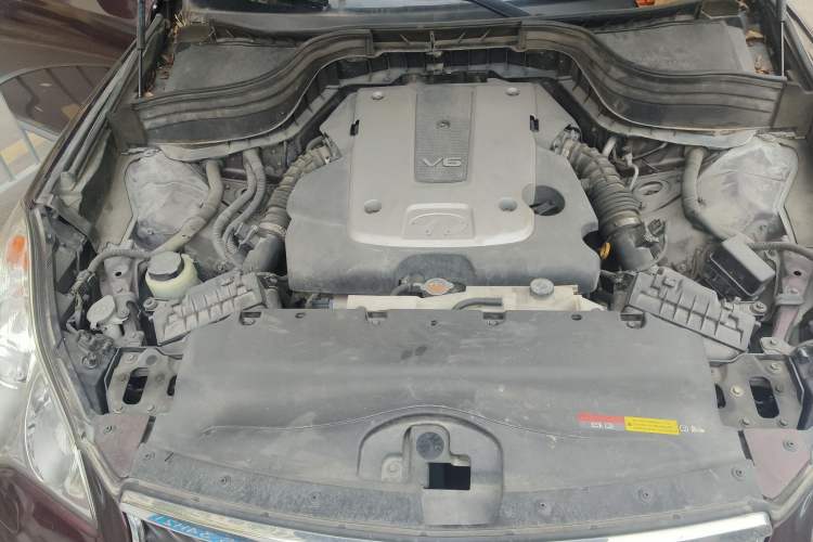 Used Infiniti QX50 2015 2.5L Comfort Edition Engine Bay