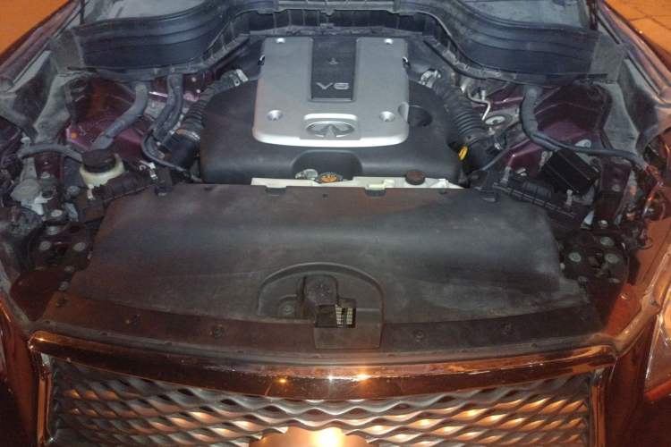 Used Infiniti QX50 2015 2.5L Luxury Edition Engine Bay