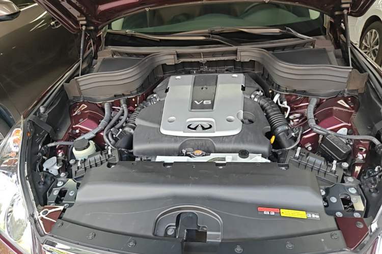Used Infiniti QX50 2015 2.5L Luxury Edition Engine Bay