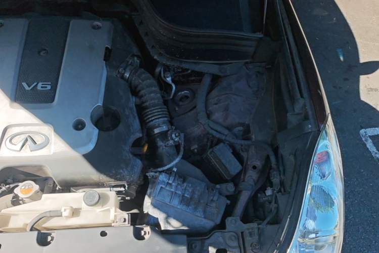 Used Infiniti QX50 2015 2.5L Luxury Edition Engine Bay Left