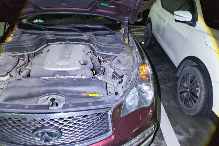 Used Infiniti QX50 2015 2.5L Comfort Edition Engine Bay Left