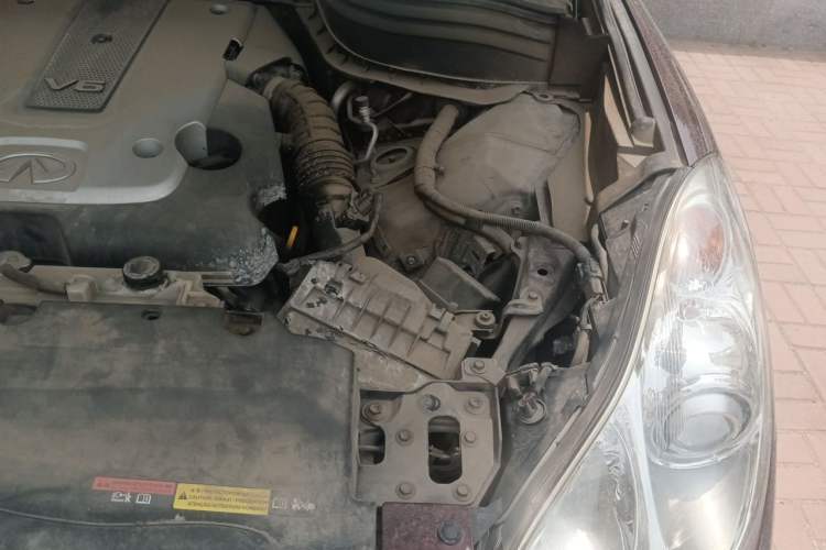Used Infiniti QX50 2015 2.5L Comfort Edition Engine Bay Left