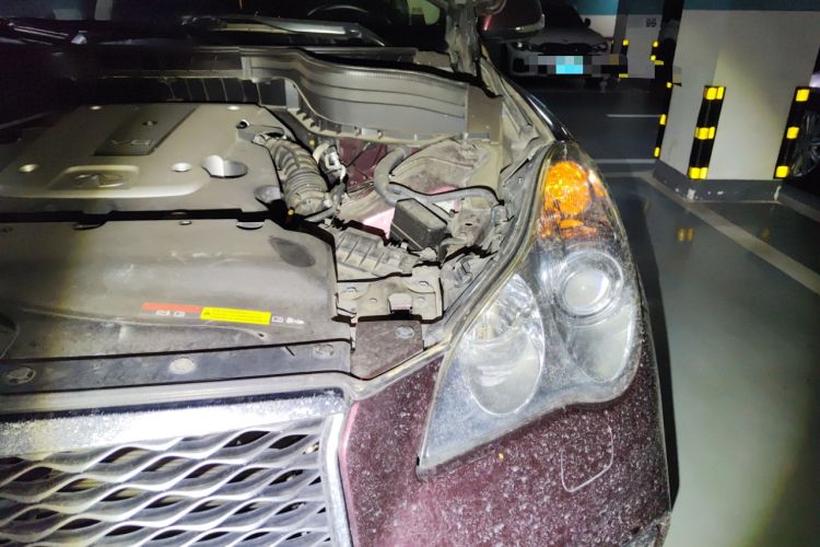 Used Infiniti QX50 2015 2.5L Luxury Edition Engine Bay Left