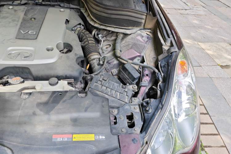 Used Infiniti QX50 2015 2.5L Comfort Edition Engine Bay Left