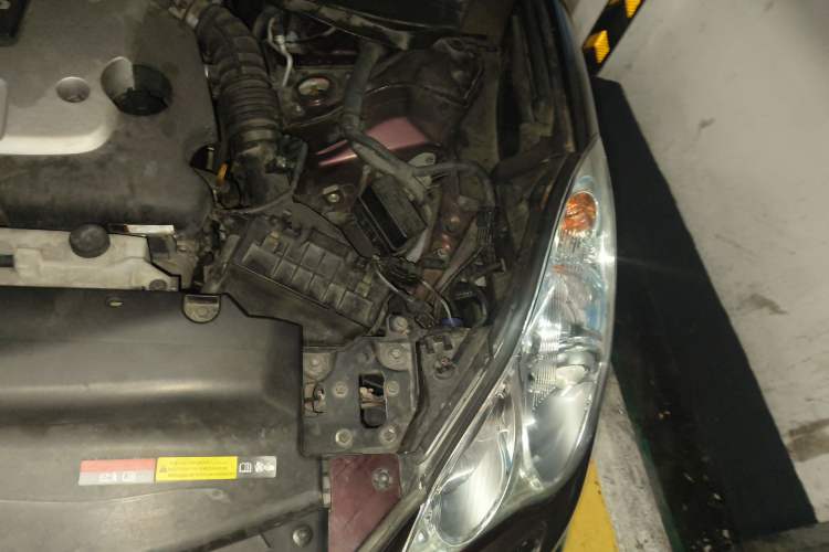 Used Infiniti QX50 2015 2.5L Enjoyment Edition Engine Bay Left