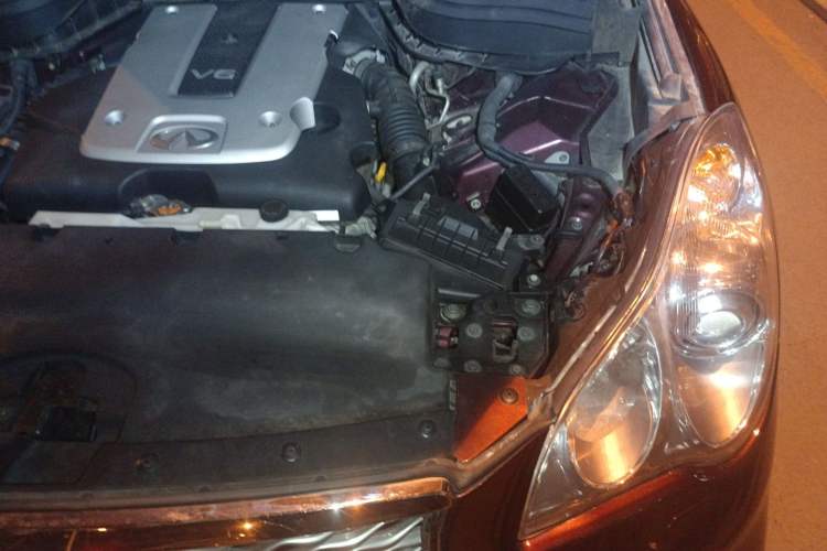 Used Infiniti QX50 2015 2.5L Luxury Edition Engine Bay Left