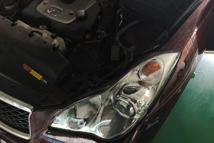 Used Infiniti QX50 2015 2.5L Comfort Edition Engine Bay Left