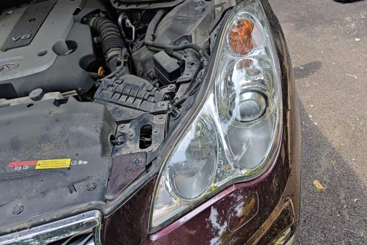Used Infiniti QX50 2015 2.5L Comfort Edition Engine Bay Left