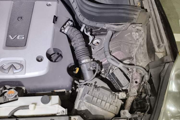 Used Infiniti QX50 2015 2.5L Luxury Edition Engine Bay Left