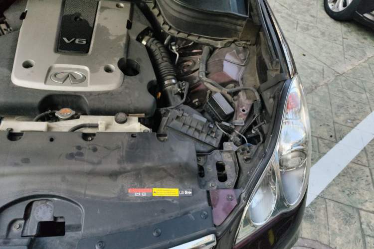 Used Infiniti QX50 2015 2.5L Enjoyment Edition Engine Bay Left
