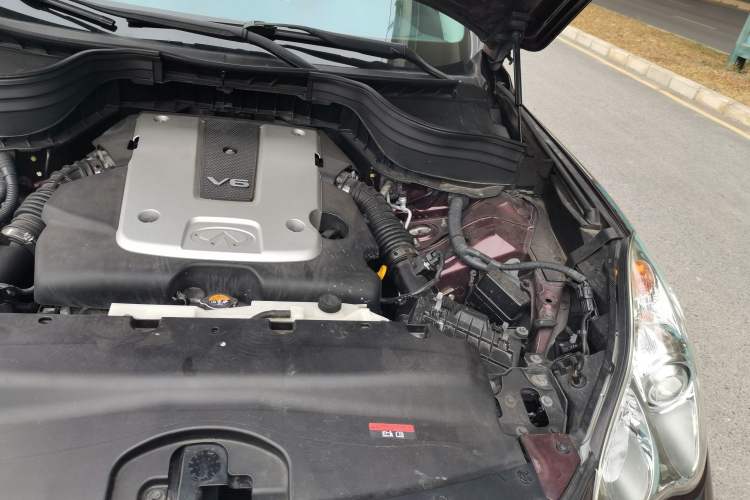 Used Infiniti QX50 2015 2.5L Comfort Edition Engine Bay Left