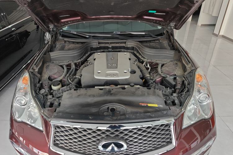 Used Infiniti QX50 2015 2.5L Enjoyment Edition Engine Bay