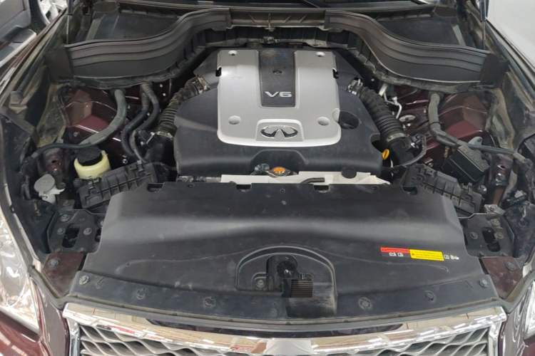 Used Infiniti QX50 2015 2.5L Comfort Edition Engine Bay