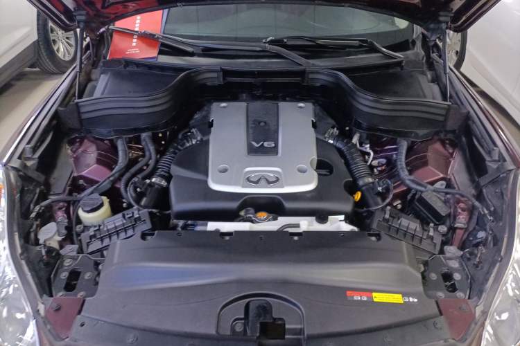 Used Infiniti QX50 2015 2.5L Enjoyment Edition Engine Bay