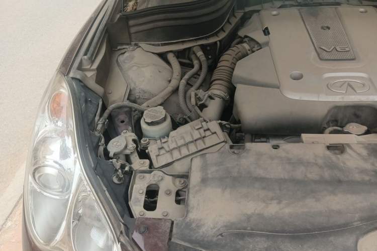 Used Infiniti QX50 2015 2.5L Comfort Edition Engine Bay Right