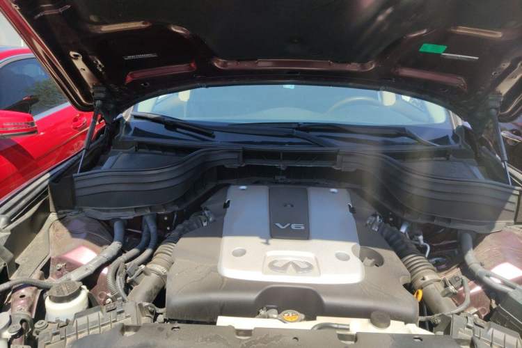 Used Infiniti QX50 2015 2.5L Comfort Edition Engine Bay Right