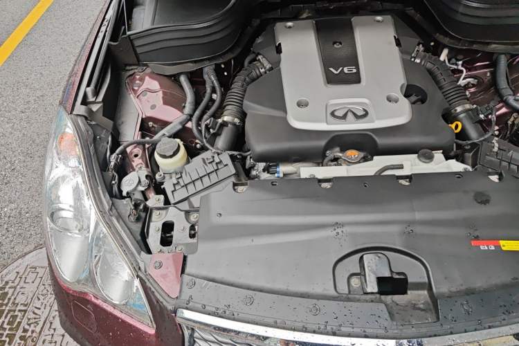 Used Infiniti QX50 2015 2.5L Comfort Edition Engine Bay Right