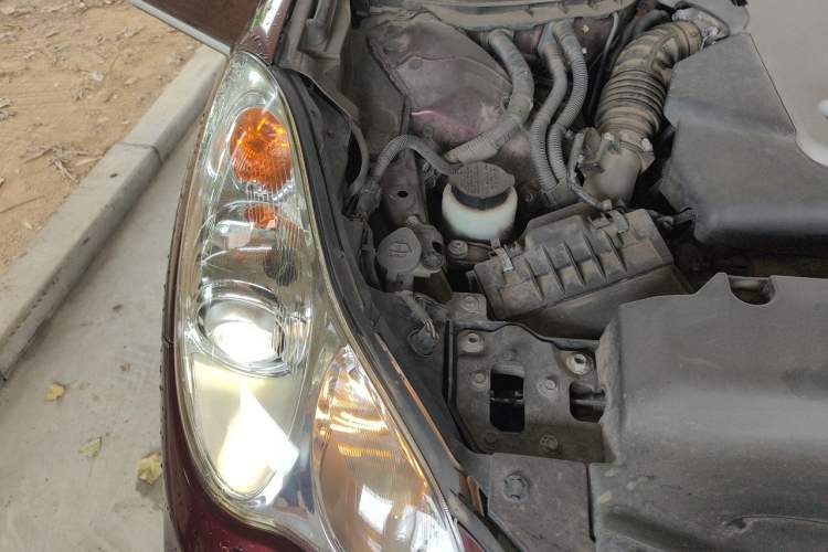 Used Infiniti QX50 2015 2.5L Comfort Edition Engine Bay Right