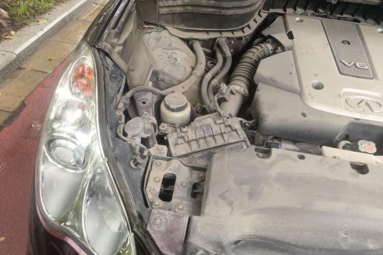 Used Infiniti QX50 2015 2.5L Comfort Edition Engine Bay Right