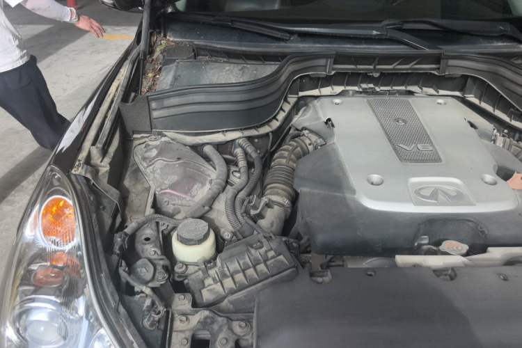 Used Infiniti QX50 2015 2.5L Luxury Edition Engine Bay Right