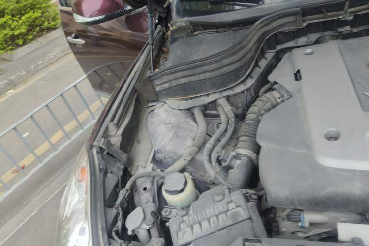 Used Infiniti QX50 2015 2.5L Comfort Edition Engine Bay Right