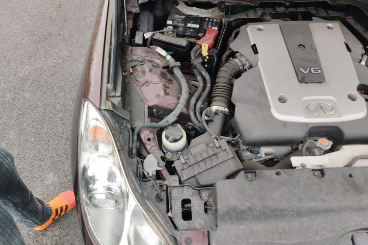Used Infiniti QX50 2015 2.5L Comfort Edition Engine Bay Right