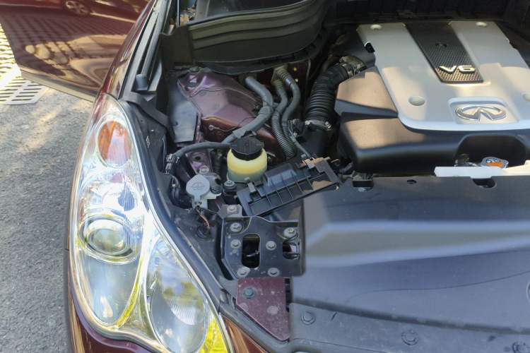 Used Infiniti QX50 2015 2.5L Enjoyment Edition Engine Bay Right