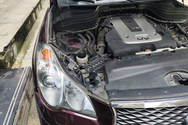 Used Infiniti QX50 2015 2.5L Enjoyment Edition Engine Bay Right