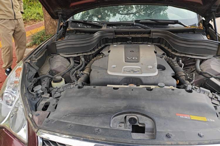Used Infiniti QX50 2015 2.5L Comfort Edition Engine Bay Right