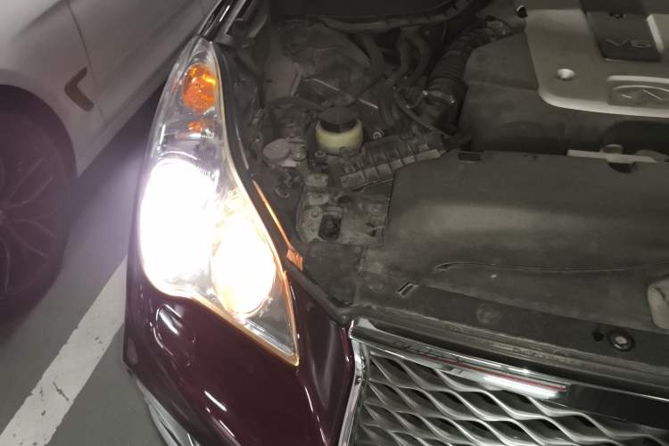 Used Infiniti QX50 2015 2.5L Enjoyment Edition Engine Bay Right
