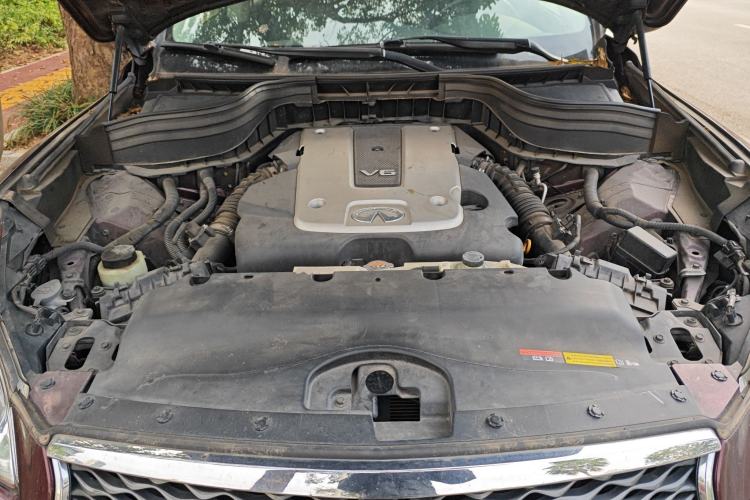 Used Infiniti QX50 2015 2.5L Comfort Edition Engine Bay