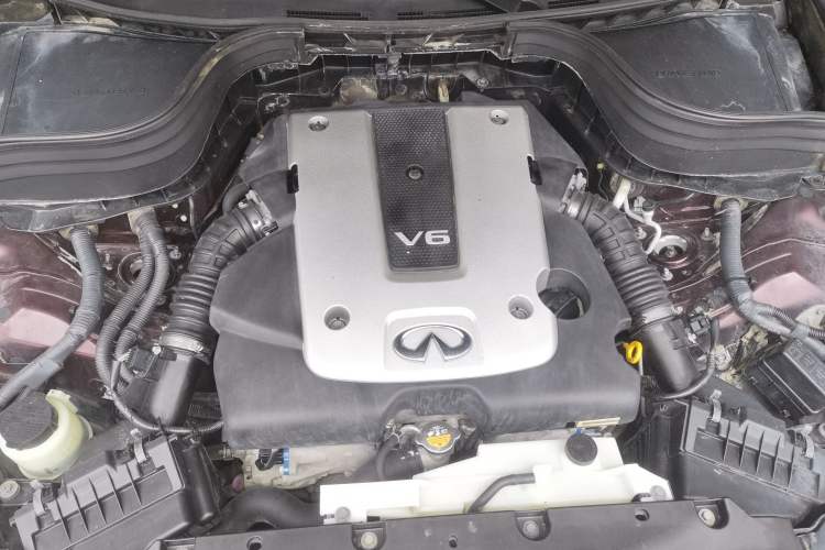Used Infiniti QX50 2015 2.5L Enjoyment Edition Engine Bay