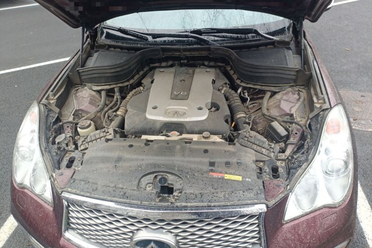 Used Infiniti QX50 2015 2.5L Comfort Edition Engine Bay