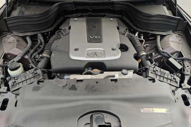 Used Infiniti QX50 2015 2.5L Enjoyment Edition Engine Bay