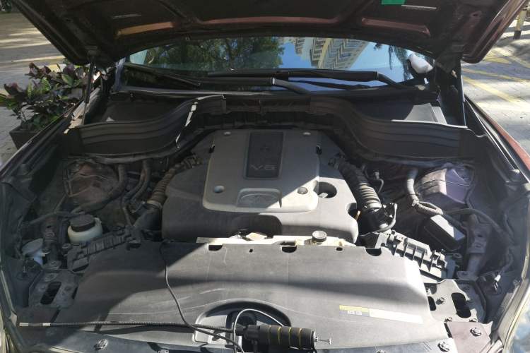 Used Infiniti QX50 2015 2.5L Deluxe Edition Engine Bay