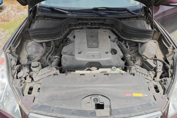 Used Infiniti QX50 2015 2.5L Comfort Edition Engine Bay