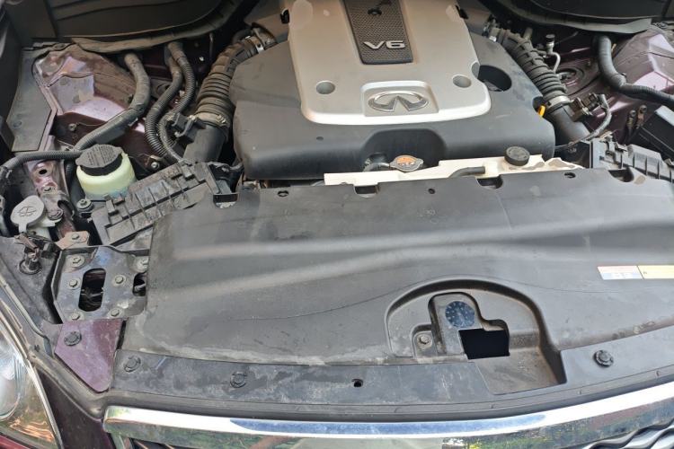 Used Infiniti QX50 2015 2.5L Comfort Edition Engine Bay