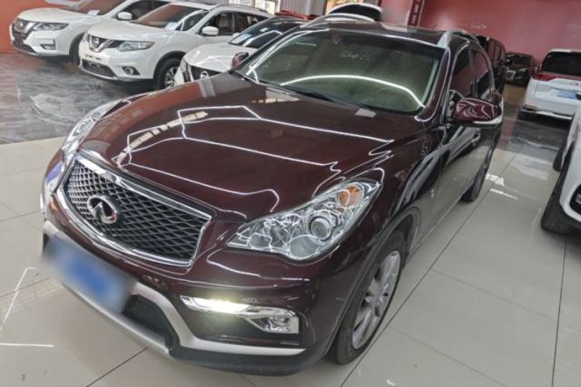 Ojetý Infiniti QX50 2015 2.5L Comfort Edition