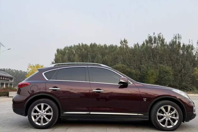 Used Infiniti QX50 2015 2.5L Comfort Edition Exterior 2