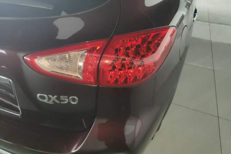 Used Infiniti QX50 2015 2.5L Enjoyment Edition Exterior 3