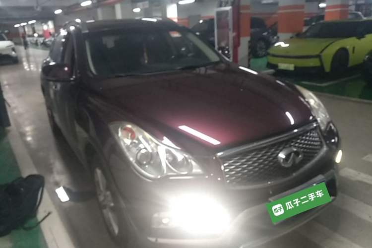 Used Infiniti QX50 2015 2.5L Enjoyment Edition Front Right 45 Deg