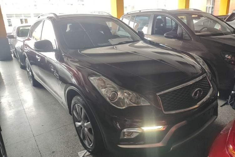 Used Infiniti QX50 2015 2.5L Comfort Edition Front Right 45 Deg