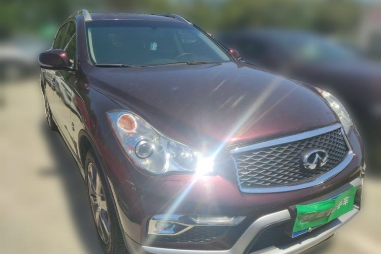Used Infiniti QX50 2015 2.5L Comfort Edition Front Right 45 Deg