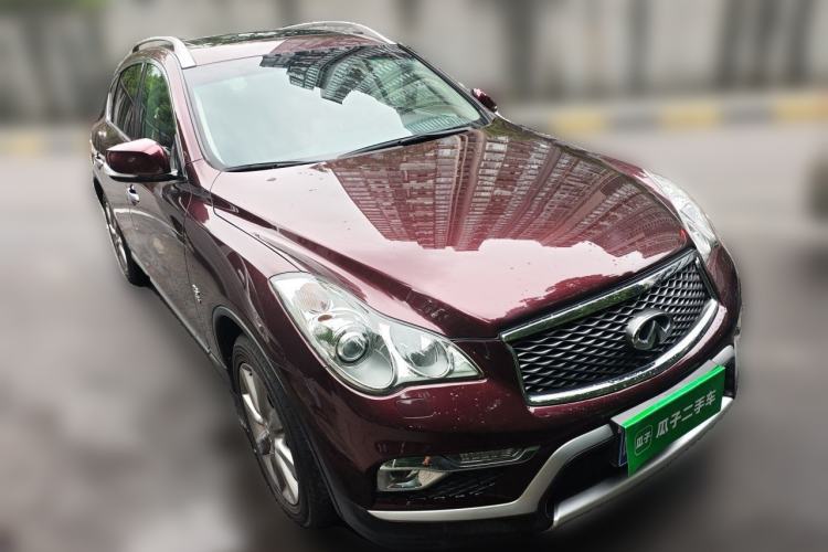 Used Infiniti QX50 2015 2.5L Comfort Edition Front Right 45 Deg