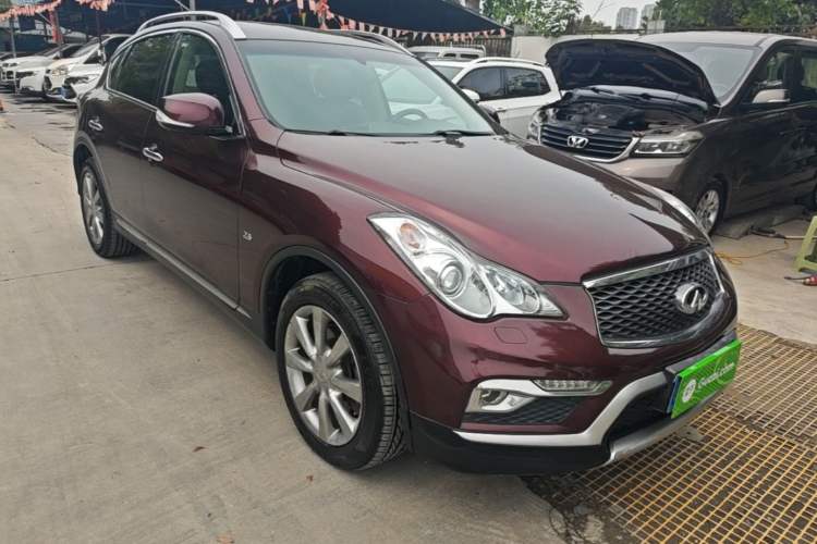 Used Infiniti QX50 2015 2.5L Enjoyment Edition Front Right 45 Deg