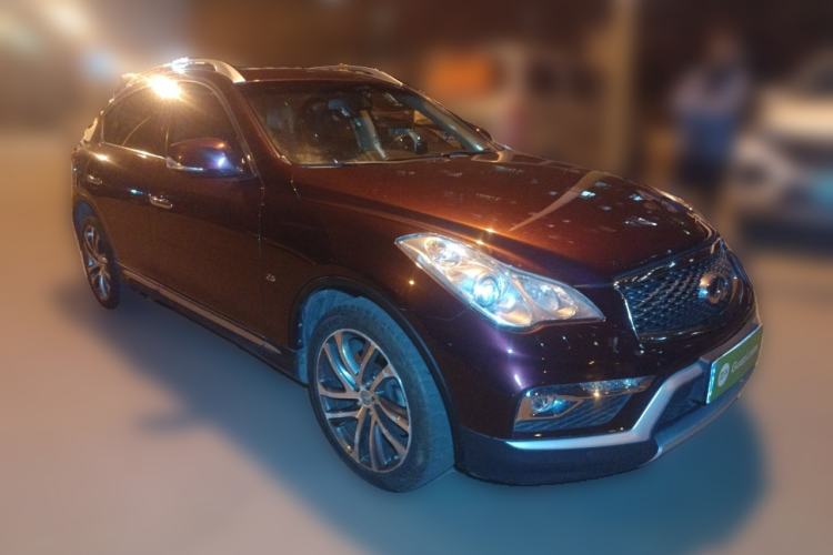Used Infiniti QX50 2015 2.5L Luxury Edition Front Right 45 Deg
