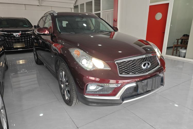 Used Infiniti QX50 2015 2.5L Enjoyment Edition Front Right 45 Deg