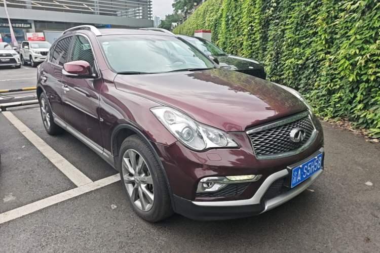Used Infiniti QX50 2015 2.5L Enjoyment Edition Front Right 45 Deg