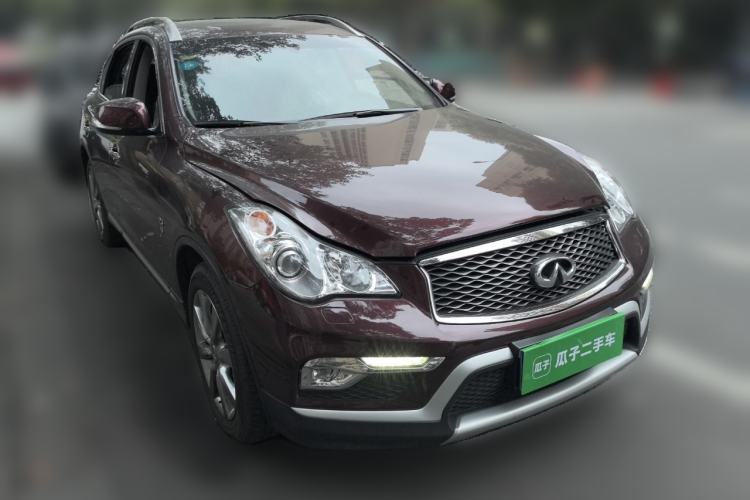 Used Infiniti QX50 2015 2.5L Comfort Edition Front Right 45 Deg