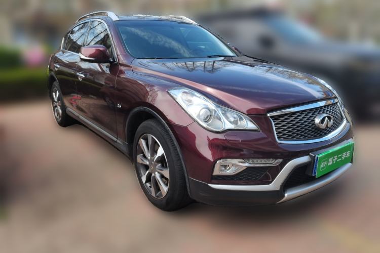 Used Infiniti QX50 2015 2.5L Comfort Edition Front Right 45 Deg